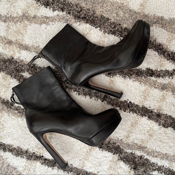 🎉HP 3/14🎉 Miu Miu Black Leather Boot - Picture 3 of 10